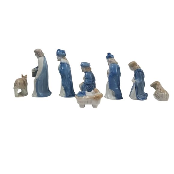 Vintage 1980 Hand-Painted Ceramic Christmas Nativity Scene 8 Figurines Blue Tan - Picture 4 of 11